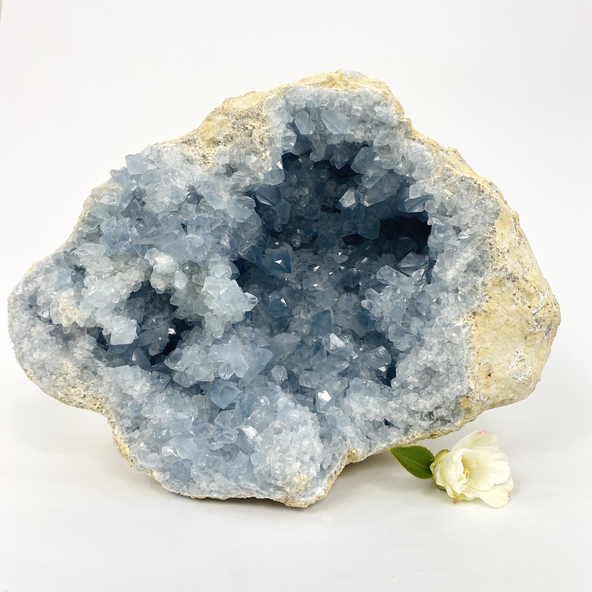 Large crystals: celestite crystal cluster 9.39kg