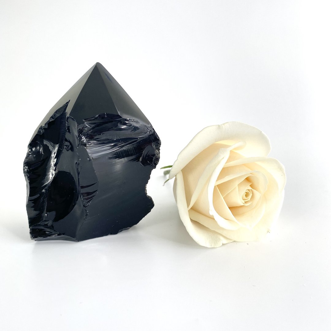 Crystals NZ: black obsidian