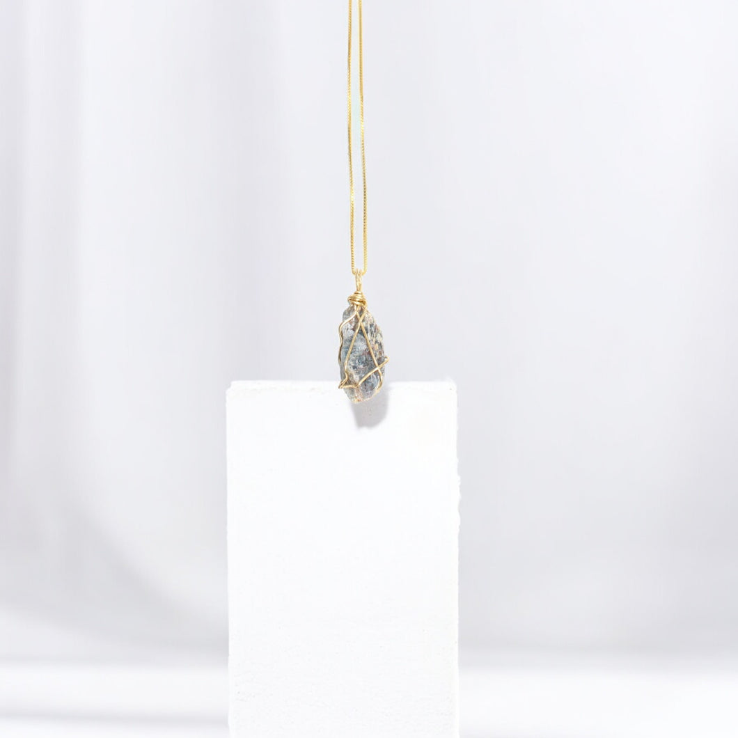 Bespoke NZ-made kyanite crystal pendant with 16
