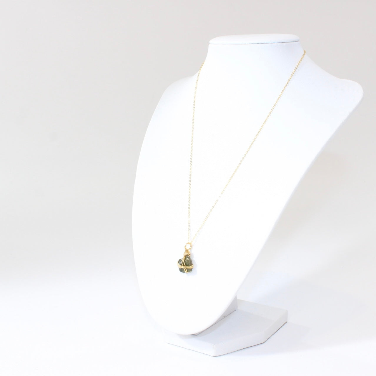 Green Tourmaline gold Necklace | ASH&STONE Crystal Jewellery Shop Auckland NZ