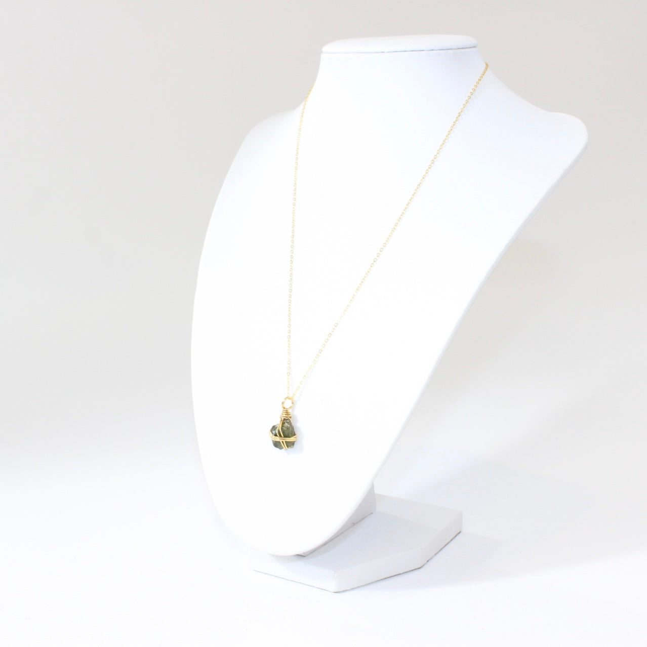 Green Tourmaline gold Necklace | ASH&STONE Crystal Jewellery Shop Auckland NZ