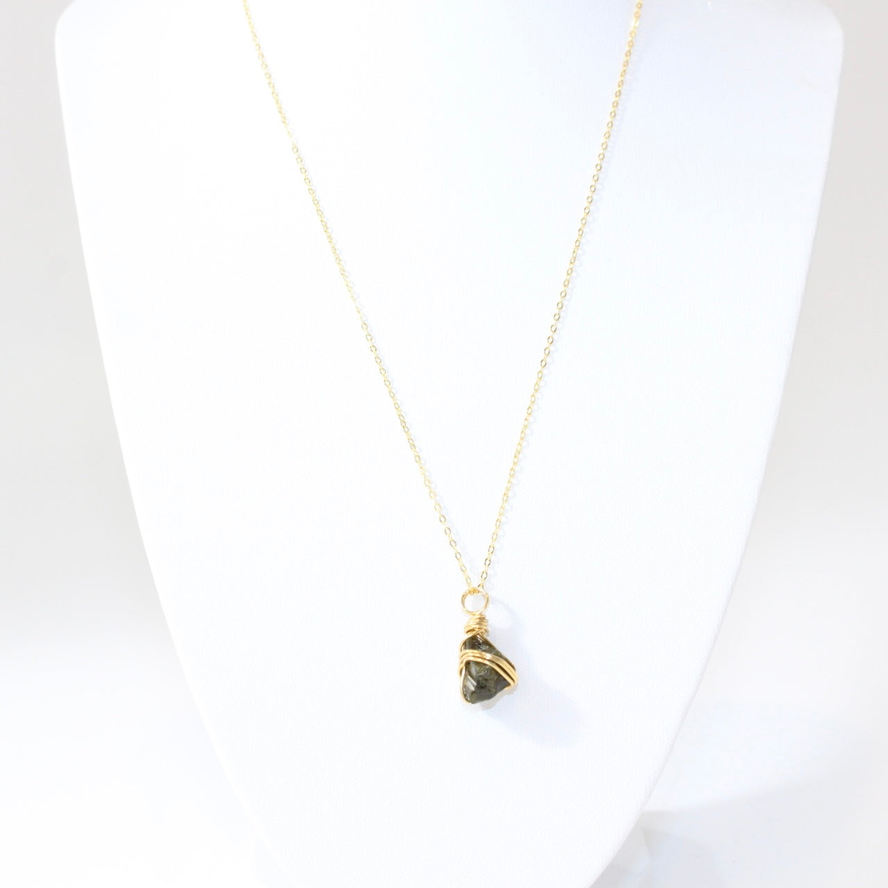 Green Tourmaline gold Necklace | ASH&STONE Crystal Jewellery Shop Auckland NZ