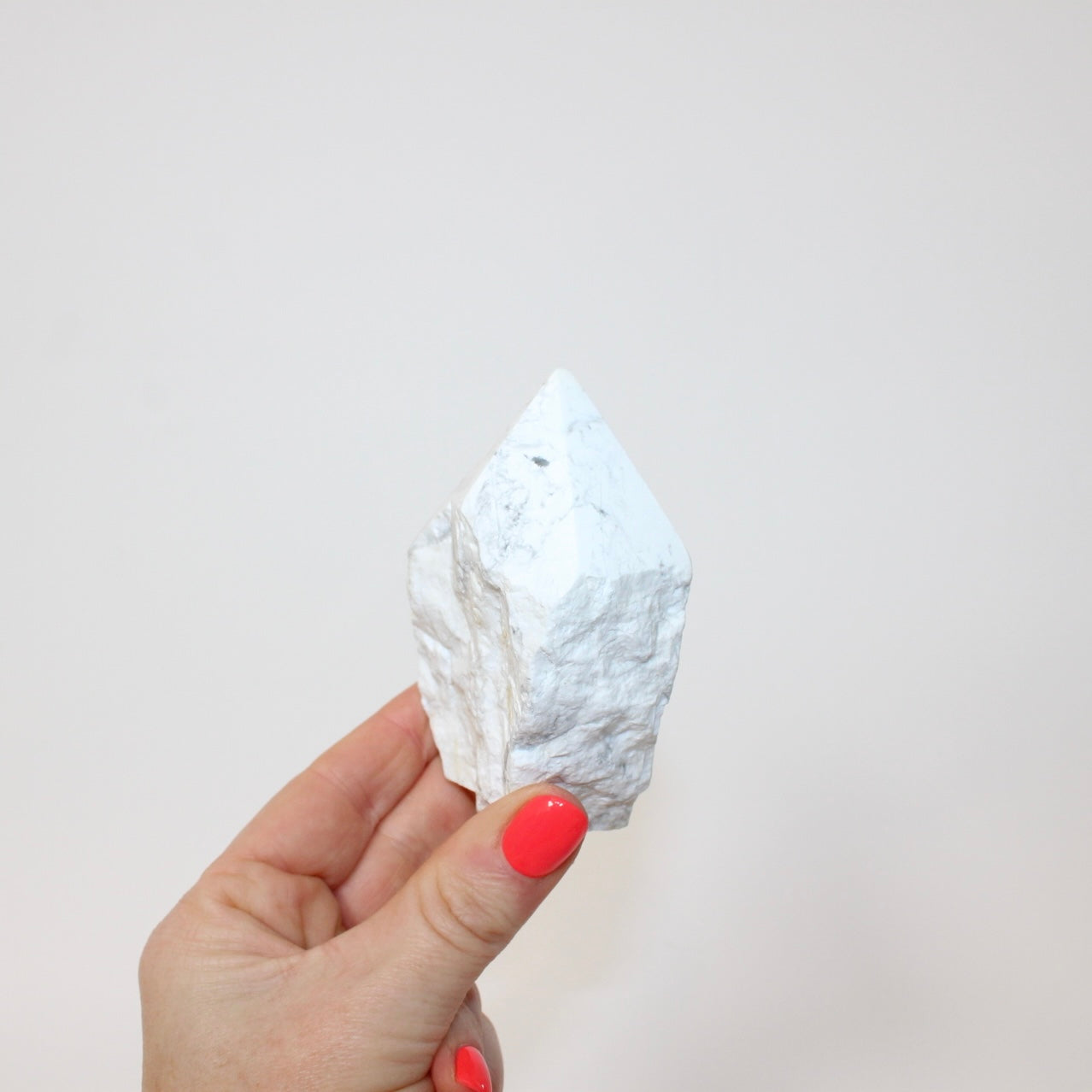Howlite Crystal Top Point | ASH & STONE. Crystals onilne. Free express shipping