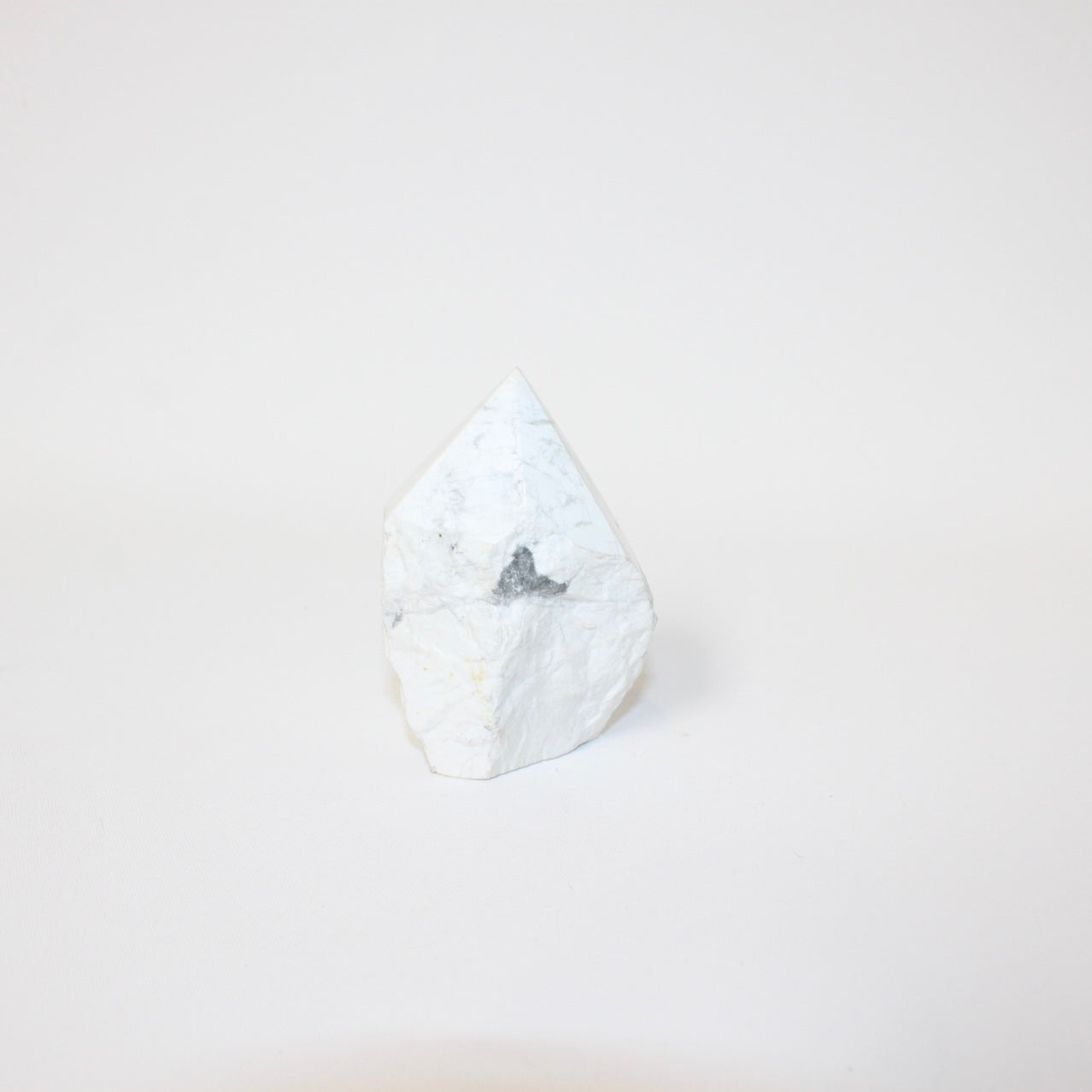 Howlite Crystal Top Point | ASH & STONE. Crystals onilne. Free express shipping