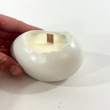 Load and play video in Gallery viewer, NZ-made hand-poured white concrete candle | ASH&amp;STONE Candle Shop Auckland NZ
