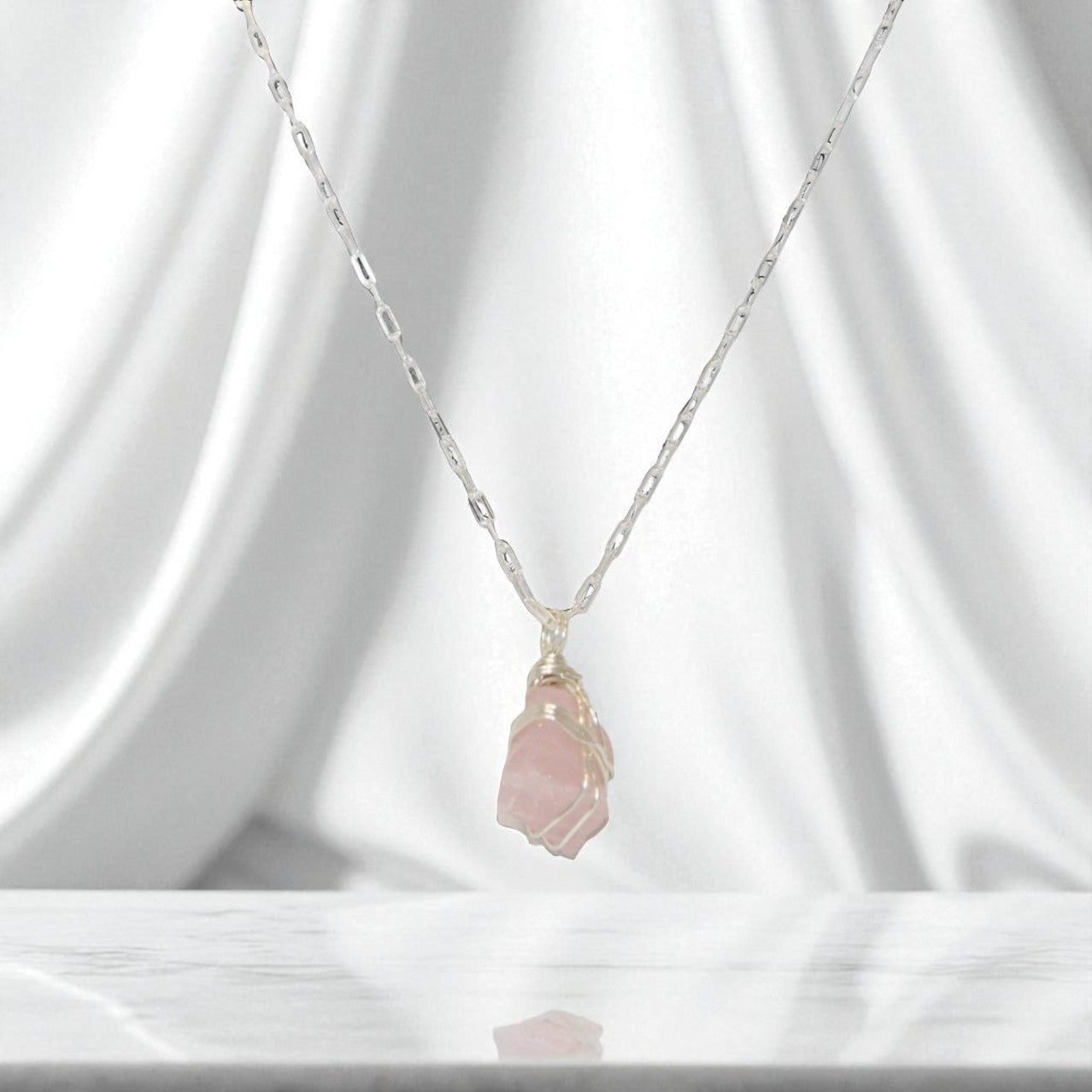 Rose quartz crystal Gold necklace. Free express shipping. Buy crystal jewellery online from ASH&STONE Auckland crystal shop.  AfterPay available.