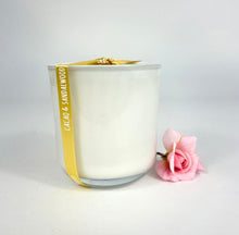 Load image into Gallery viewer, Artisan Soy Candle: Cacao &amp; Sandalwood
