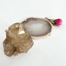 Load image into Gallery viewer, Crystal Packs NZ: Kundalini natural citrine crystal cluster on agate crystal display slice
