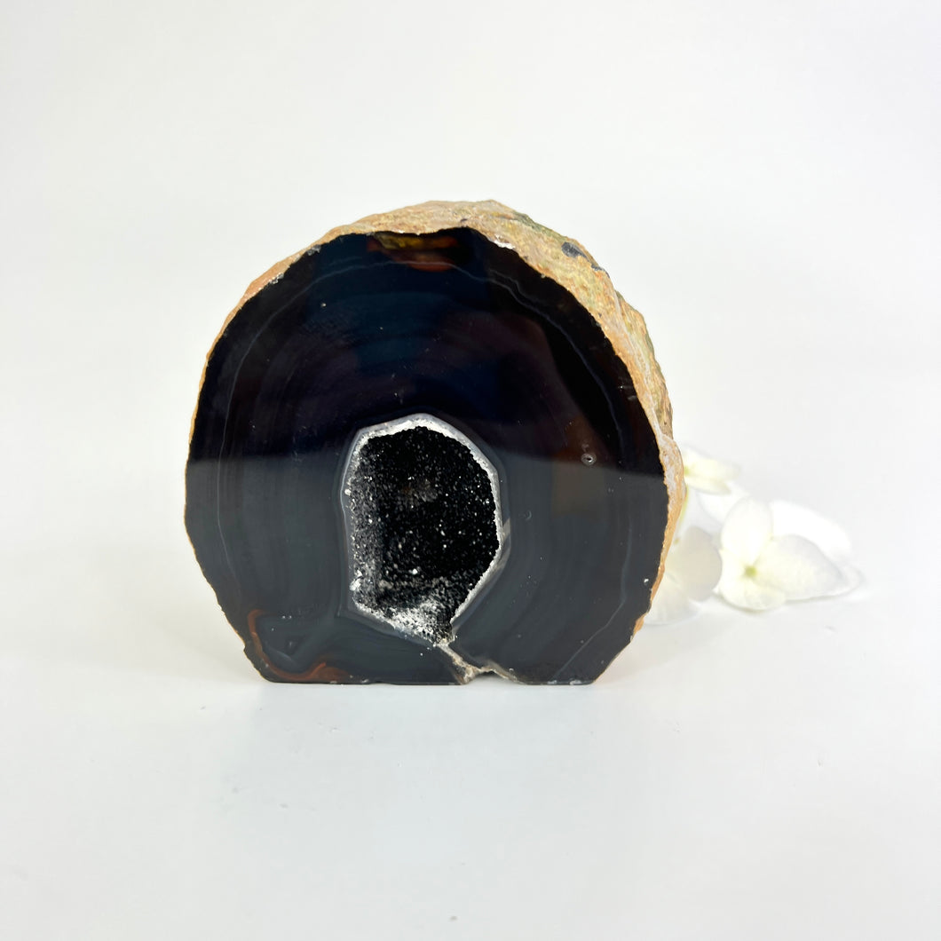 Crystals NZ: Agate polished crystal cave