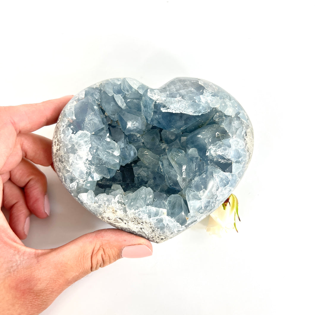 Large Crystals NZ: Large celestite crystal heart