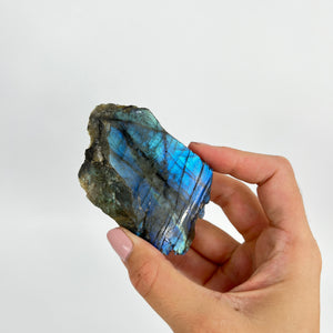Crystals NZ: Blue flash labradorite crystal