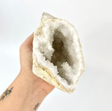 Load image into Gallery viewer, Crystal Packs NZ: Geode cleansing pack with NZ ceramic artisan bowl
