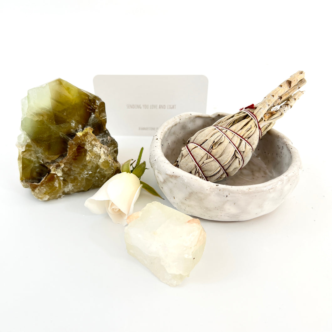 Crystal Ceramics Pack NZ: Bespoke energy healing crystal pack with NZ made ceramic bowl
