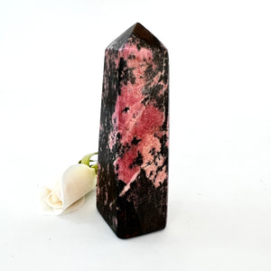 Crystals NZ: Rhodonite crystal tower