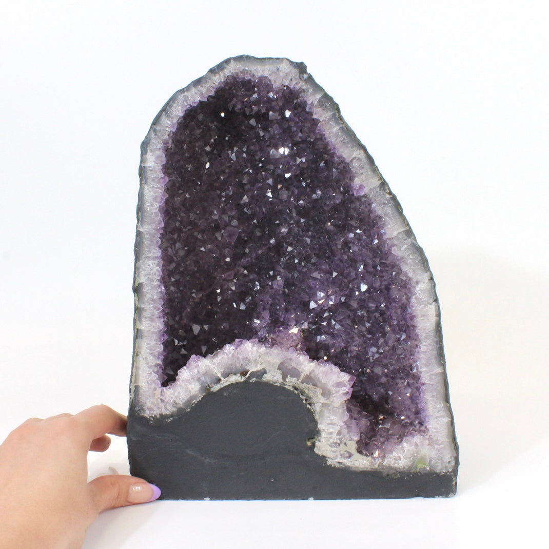Large Crystals NZ: Large amethyst crystal cave 10.59kg