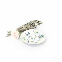 Load image into Gallery viewer, Bespoke cleansing pack with NZ artisan ceramic dish | ASH&amp;STONE Ceramics Gift Sets 
