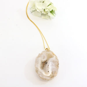 Agate crystal pendant on 18" chain | ASH&STONE Crystal Jewellery Shop 