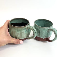 Load and play video in Gallery viewer, Large bespoke NZ handmade ceramic mug | ASH&amp;STONE Ceramics &amp; Gifts NZ
