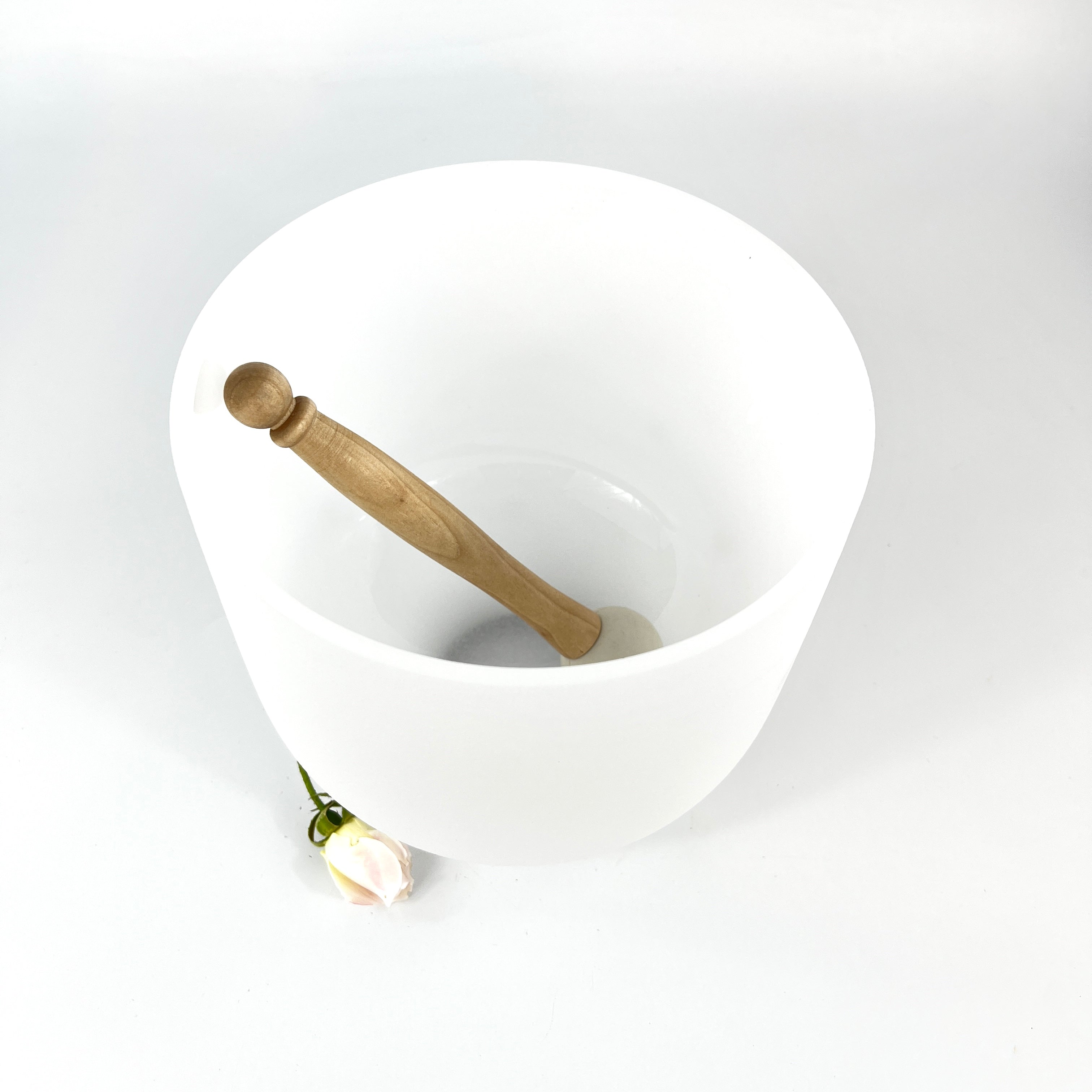 Crystal Singing Bowls NZ: Throat chakra 8" quartz crystal singing bowl