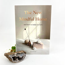 Load image into Gallery viewer, Books &amp; Crystal Packs NZ: Mastering mindfulness: bespoke book &amp; crystal pack
