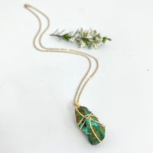 Load image into Gallery viewer, Crystal Jewellery NZ: Bespoke malachite crystal necklace - 22 inch chain

