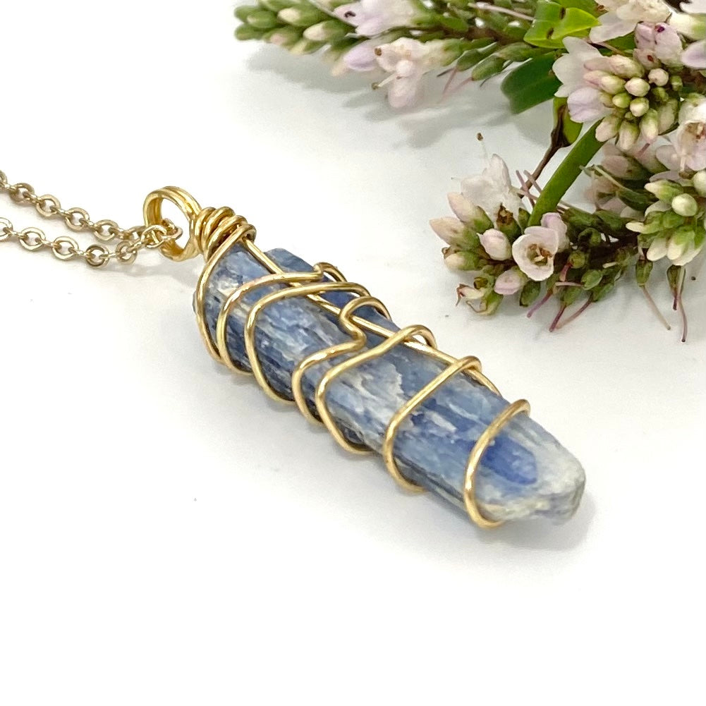 Crystal Jewellery NZ: Bespoke kyanite crystal necklace - 20-inch chain