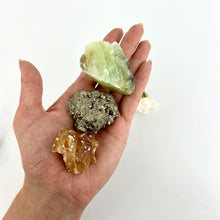 Load image into Gallery viewer, Crystals NZ: Abundance crystal pack
