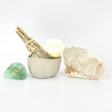 Load image into Gallery viewer, Crystal Packs NZ: Bespoke energy healing crystal pack with NZ artisan ceramic bowl
