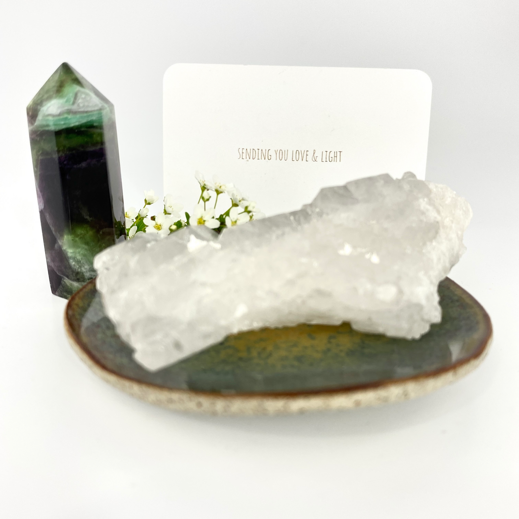 Crystal Packs NZ: Bespoke crystal meditation pack with bespoke NZ ceramic bowl