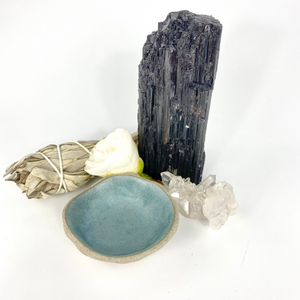 Crystal packs NZ: Black tourmaline & clear quartz crystal pack with bespoke NZ ceramic bowl