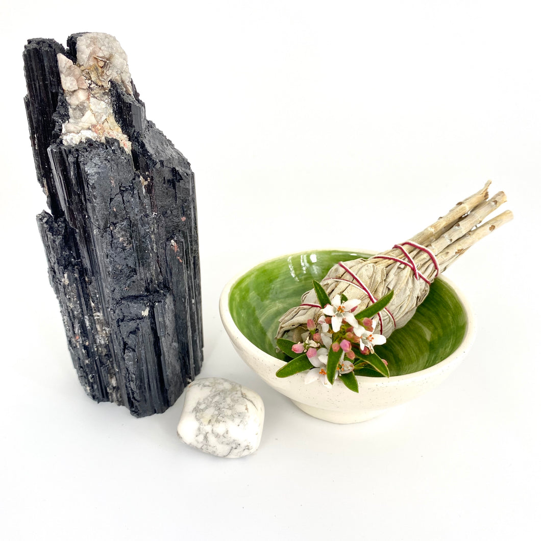 Crystal Packs NZ: Grounding crystal pack with bespoke ceramic bowl
