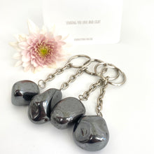 Load image into Gallery viewer, Crystals NZ: Hemmetite crystal keychain
